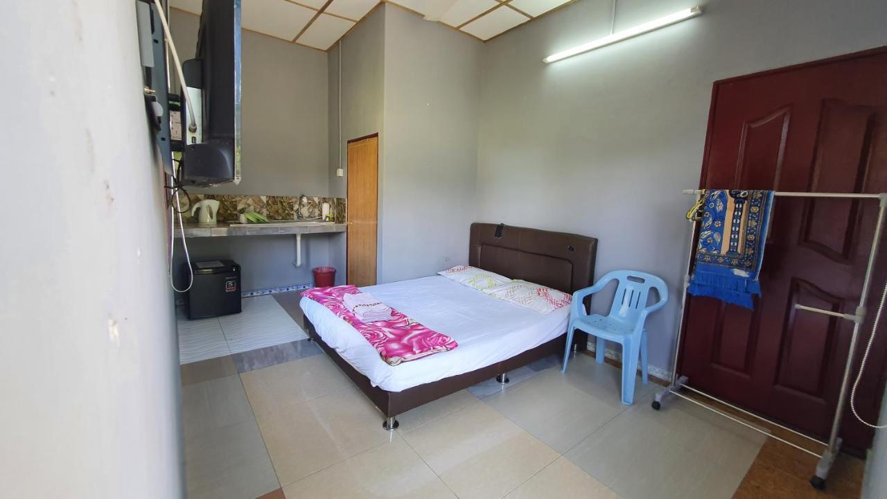 קואלה קנגסאר Chalet Kampong Semawar מראה חיצוני תמונה