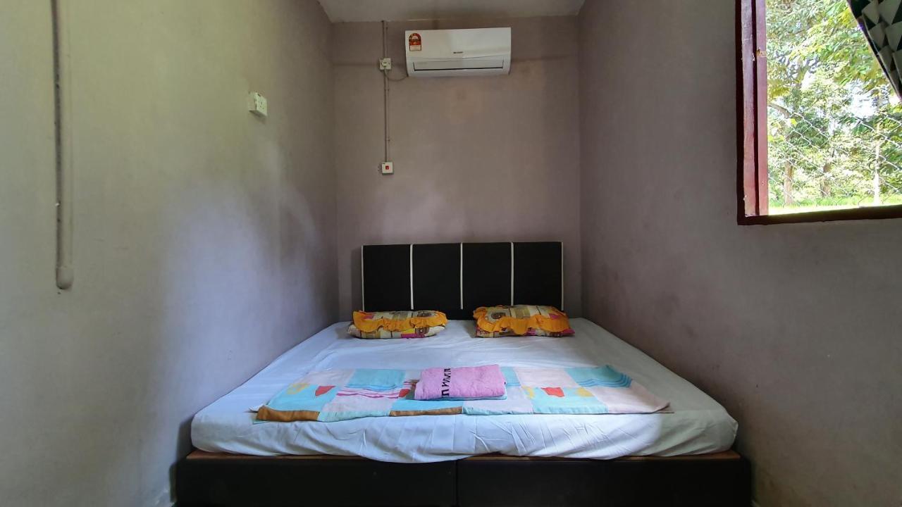 קואלה קנגסאר Chalet Kampong Semawar מראה חיצוני תמונה