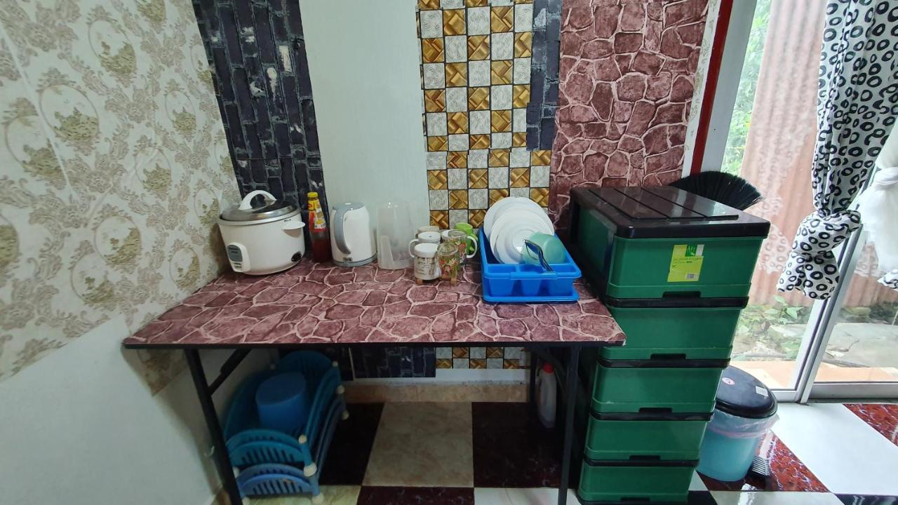 קואלה קנגסאר Chalet Kampong Semawar מראה חיצוני תמונה