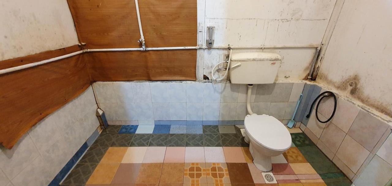 קואלה קנגסאר Chalet Kampong Semawar מראה חיצוני תמונה