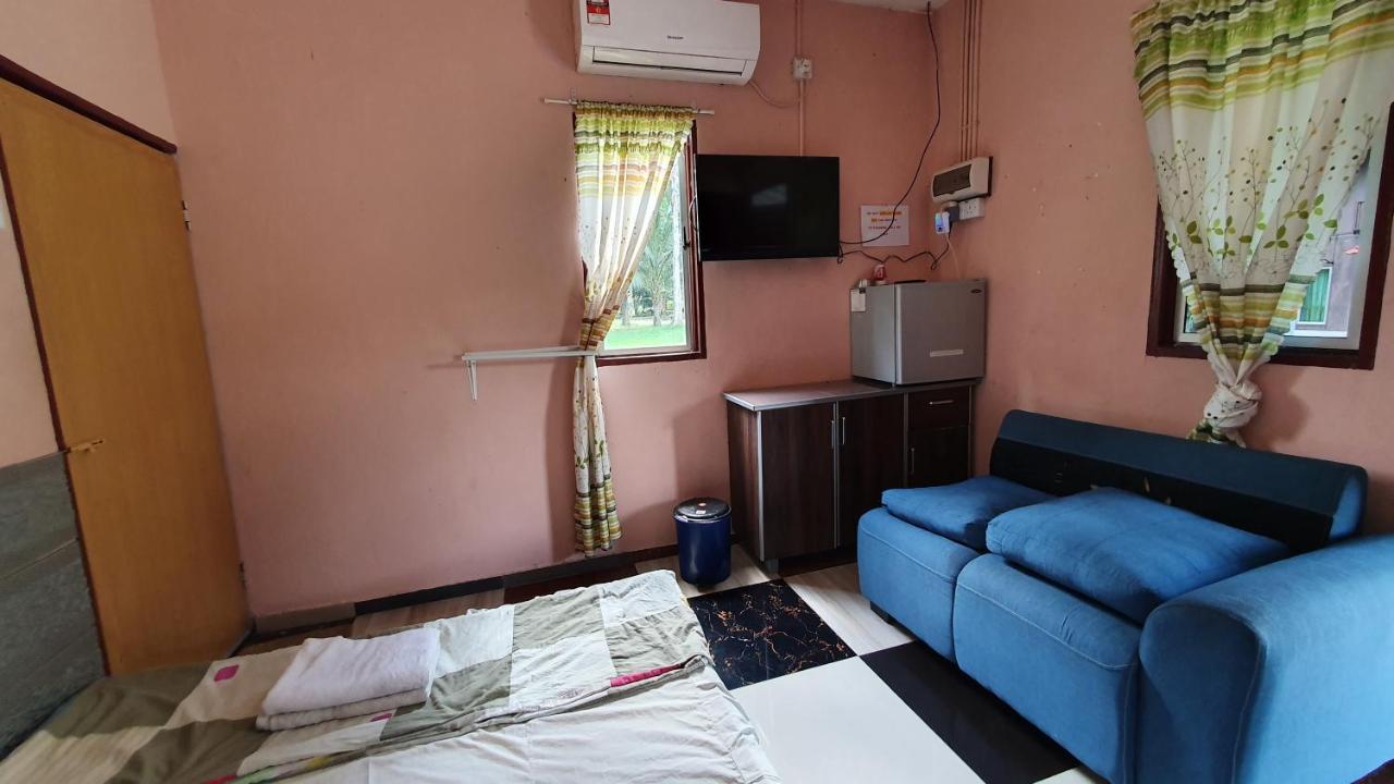 קואלה קנגסאר Chalet Kampong Semawar מראה חיצוני תמונה
