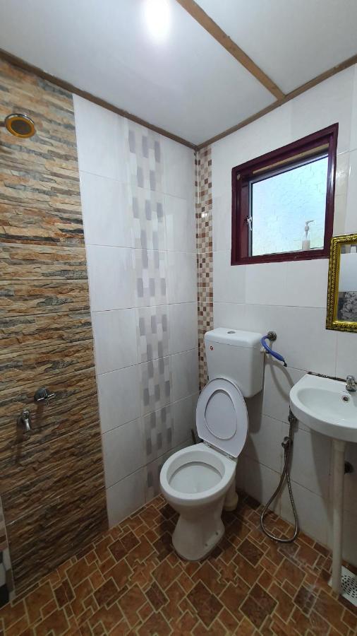 קואלה קנגסאר Chalet Kampong Semawar מראה חיצוני תמונה