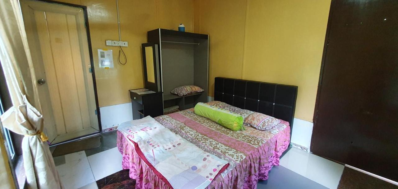 קואלה קנגסאר Chalet Kampong Semawar מראה חיצוני תמונה