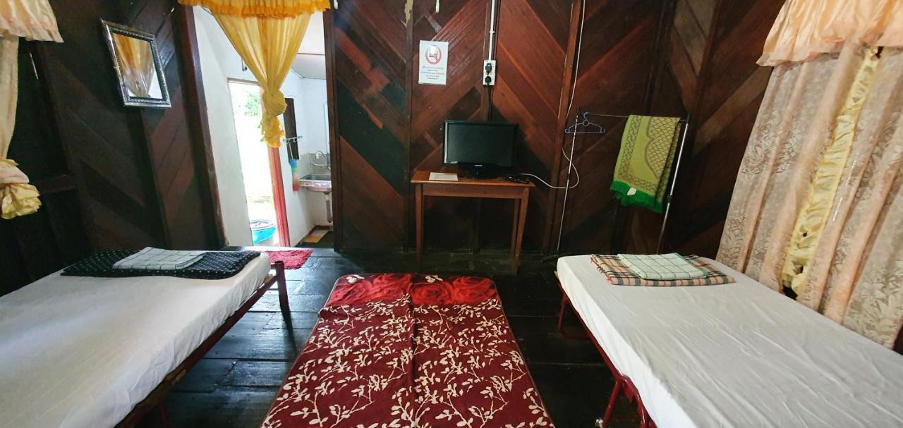 קואלה קנגסאר Chalet Kampong Semawar מראה חיצוני תמונה