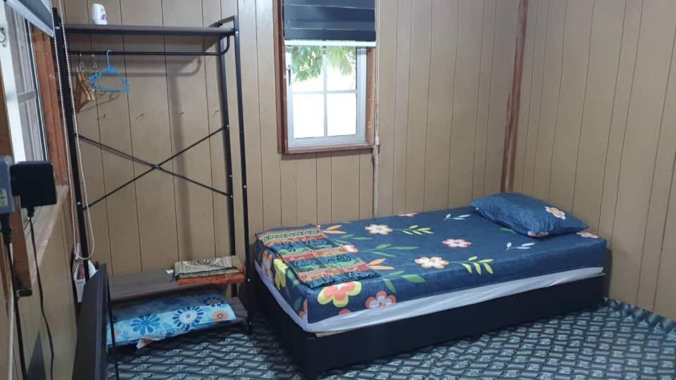 קואלה קנגסאר Chalet Kampong Semawar מראה חיצוני תמונה